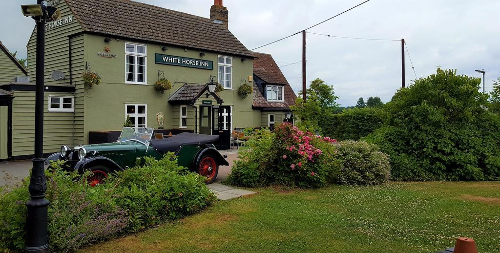 The White Horse Inn Barton  エクステリア 写真